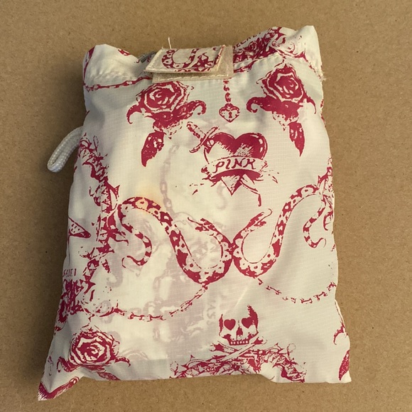 New no tags. Victoria secret PINK nylon and web travel bag in a pouch - Picture 3 of 9